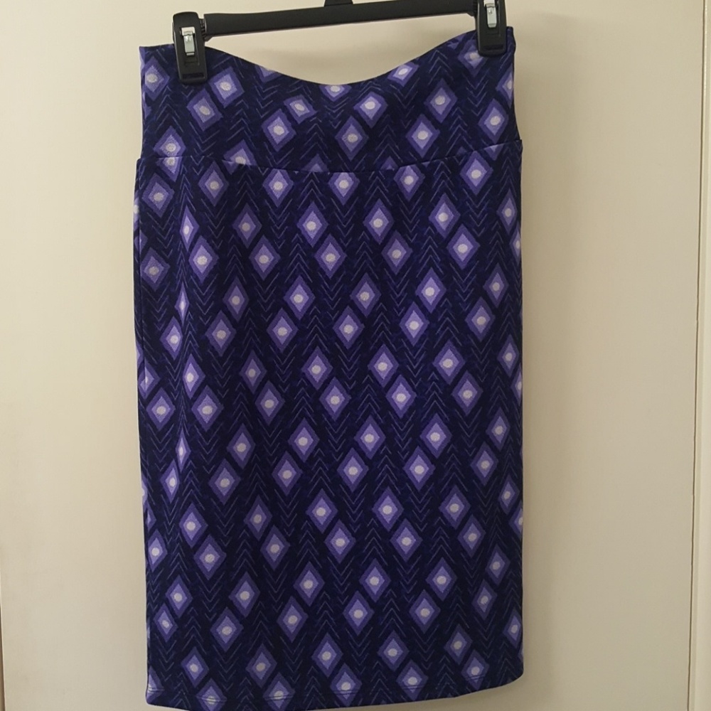 LuLaRoe Cassie Skirt Purple Diamonds Small